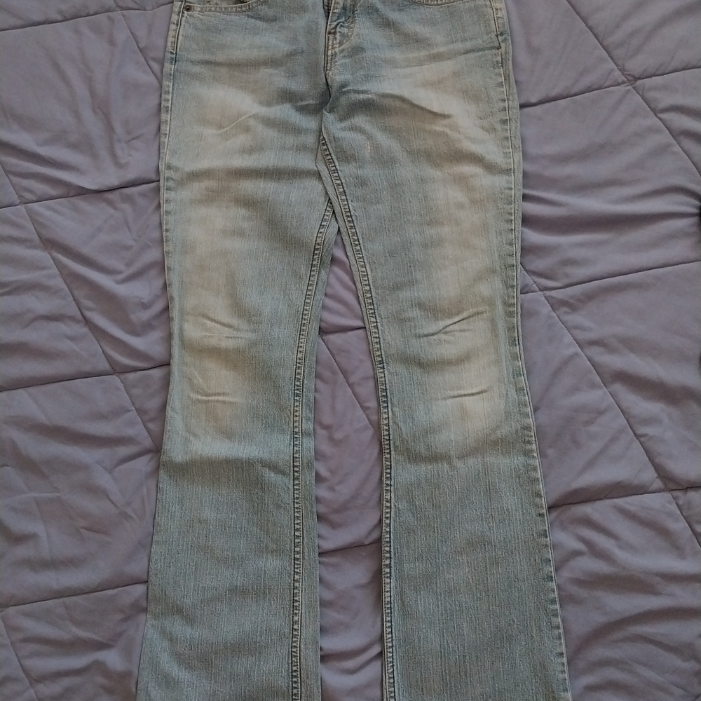 THIS WEEK ONLY SALE: Levi Strauss Bootcut Denim Size Misses 4 Long 32in Inseam